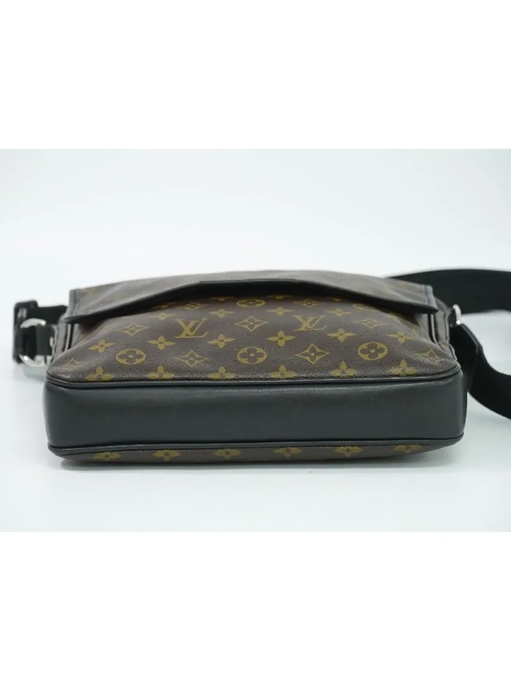 Louis Vuitton LV Bus MM Monogram Macassar Shoulder Bag Pochette Brown